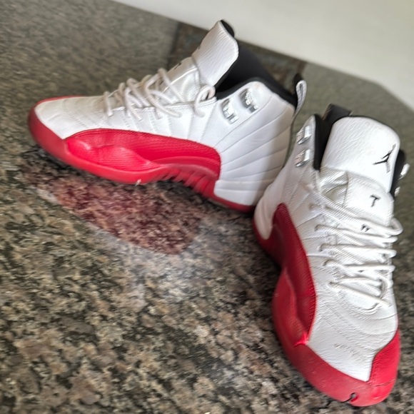 Jordan 12 retro White and Red Sneakers Iconic Design W7 or boys 5 - Picture 10 of 16